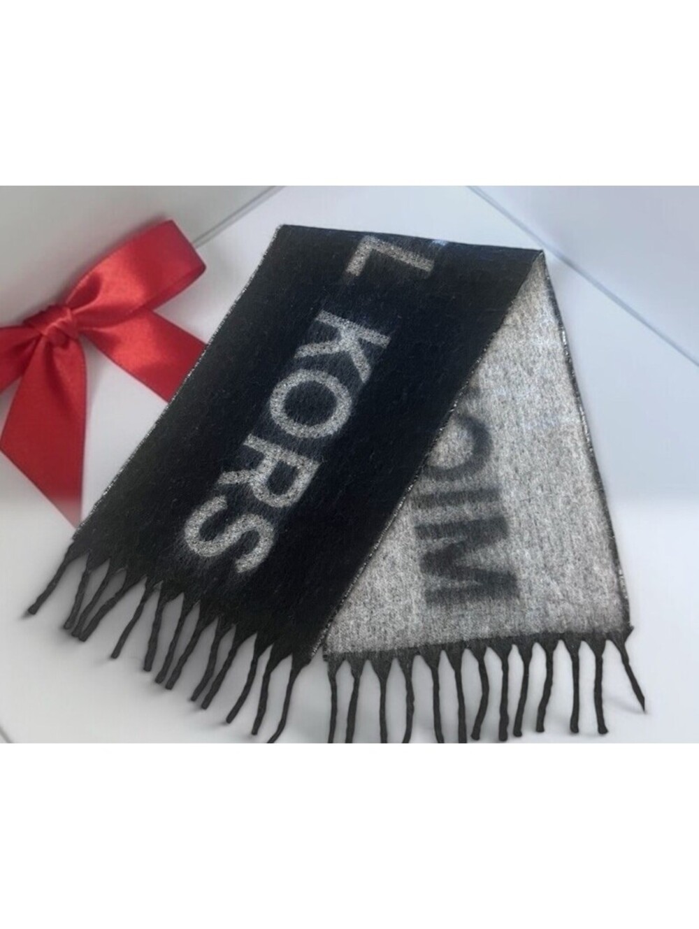 Michael Kors Women's Black /Grey Logo Big Wrap Scarf - Picture 2 of 11